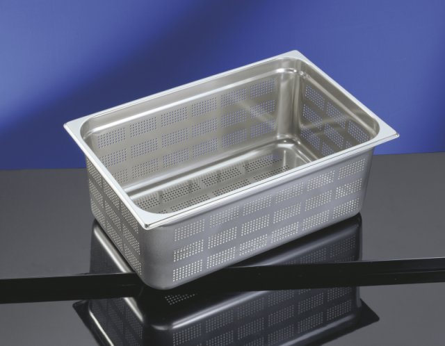 Perforated Base & Sides Gastronorm Pan - 1/2 Size 200mm deep
